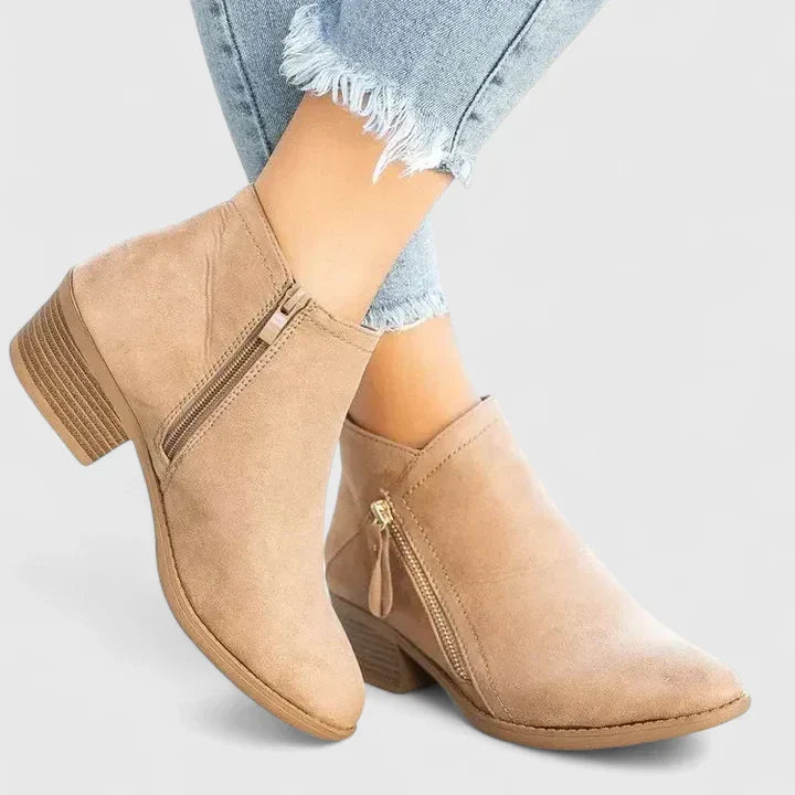 Auryziah | Orthopedic Boots